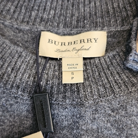 BURBERRY - Soft Grey Sweater with Gold Button Details - Picture 2 of 7